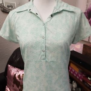 Columbia titanium top. Size small.